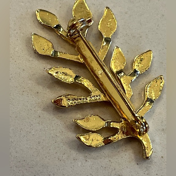 Vintage signed Éditions Atlas Gold tones Leaf Brooch - Picture 3 of 3